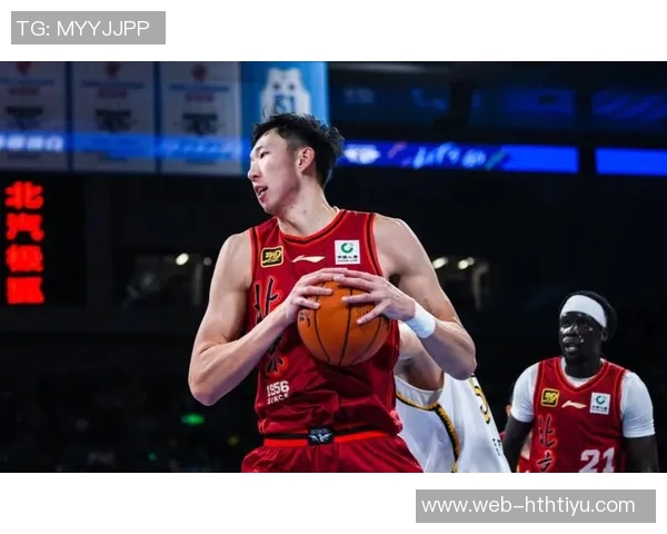 周琦表现惊艳豪华两双助力球队赢得比赛展现超强统治力