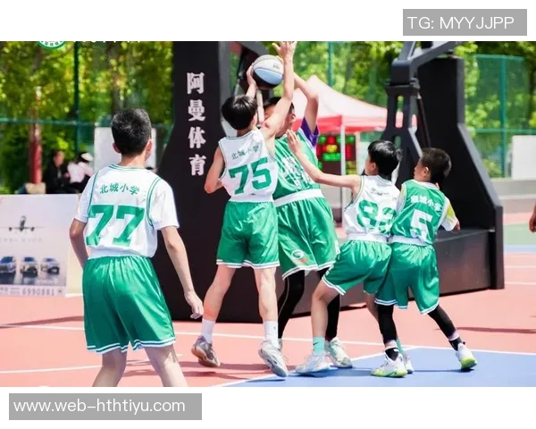 德里克怀特强调篮板球重要性呼吁全队全力以赴冲抢每一个篮板